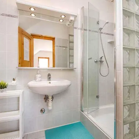 In 40852 Balatonmáriafürdő