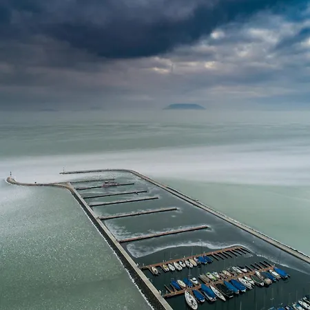 In Balatonmariafürdo 40852 Apartment Balatonmáriafürdő