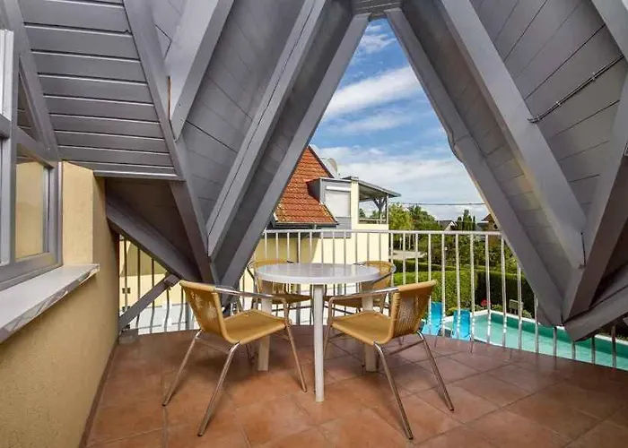 In Balatonmariafürdo 40852